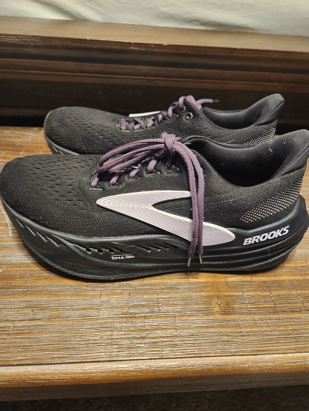 Womens Brooks